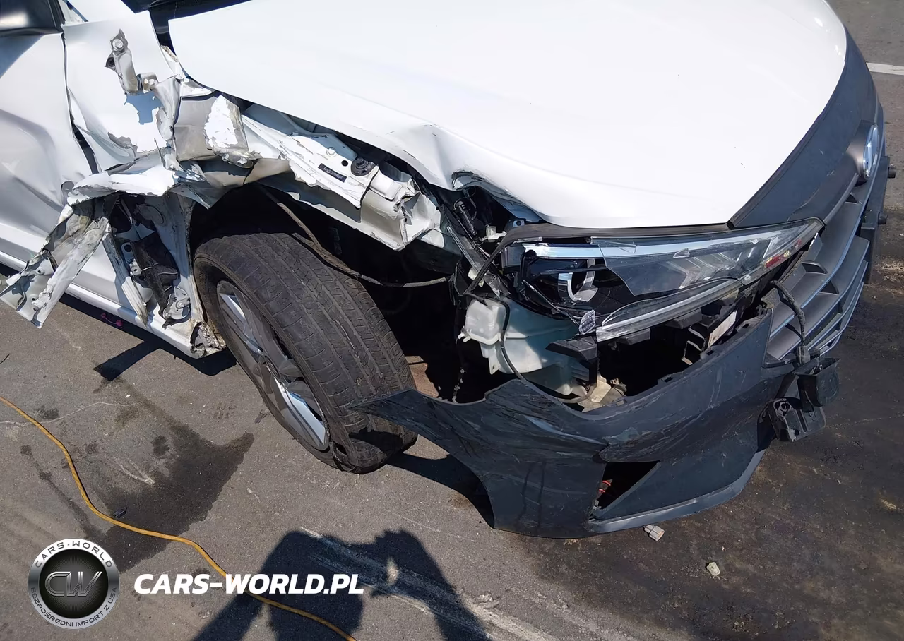 2020 Hyundai Elantra Sel VIN:5NPD84LF2LH573748 - 6