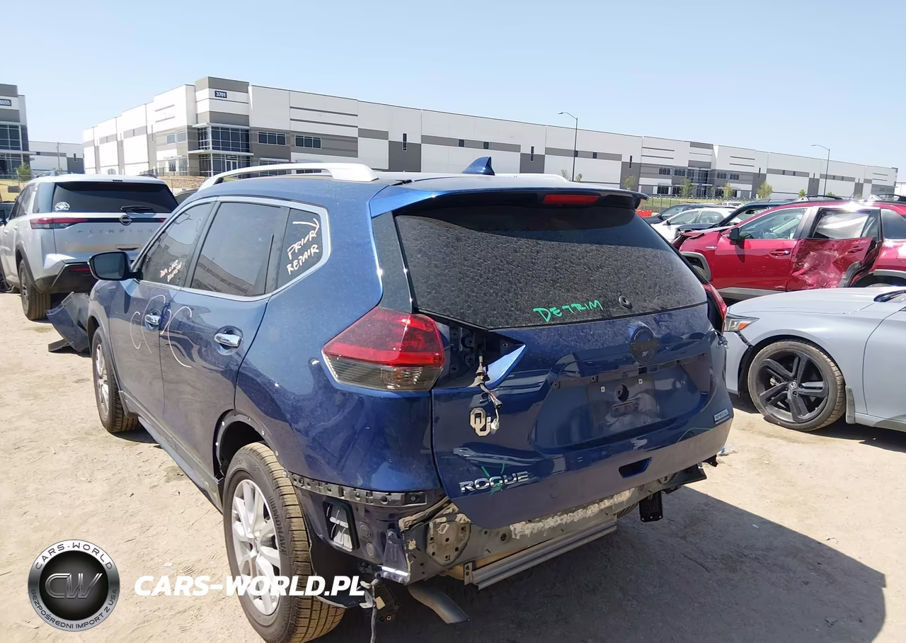 2019 Nissan Rogue S VIN:5N1AT2MT0KC744917 - 3