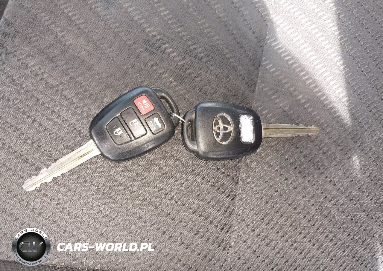 2017 Toyota Camry Le VIN:4T1BF1FK8HU706610 - 11