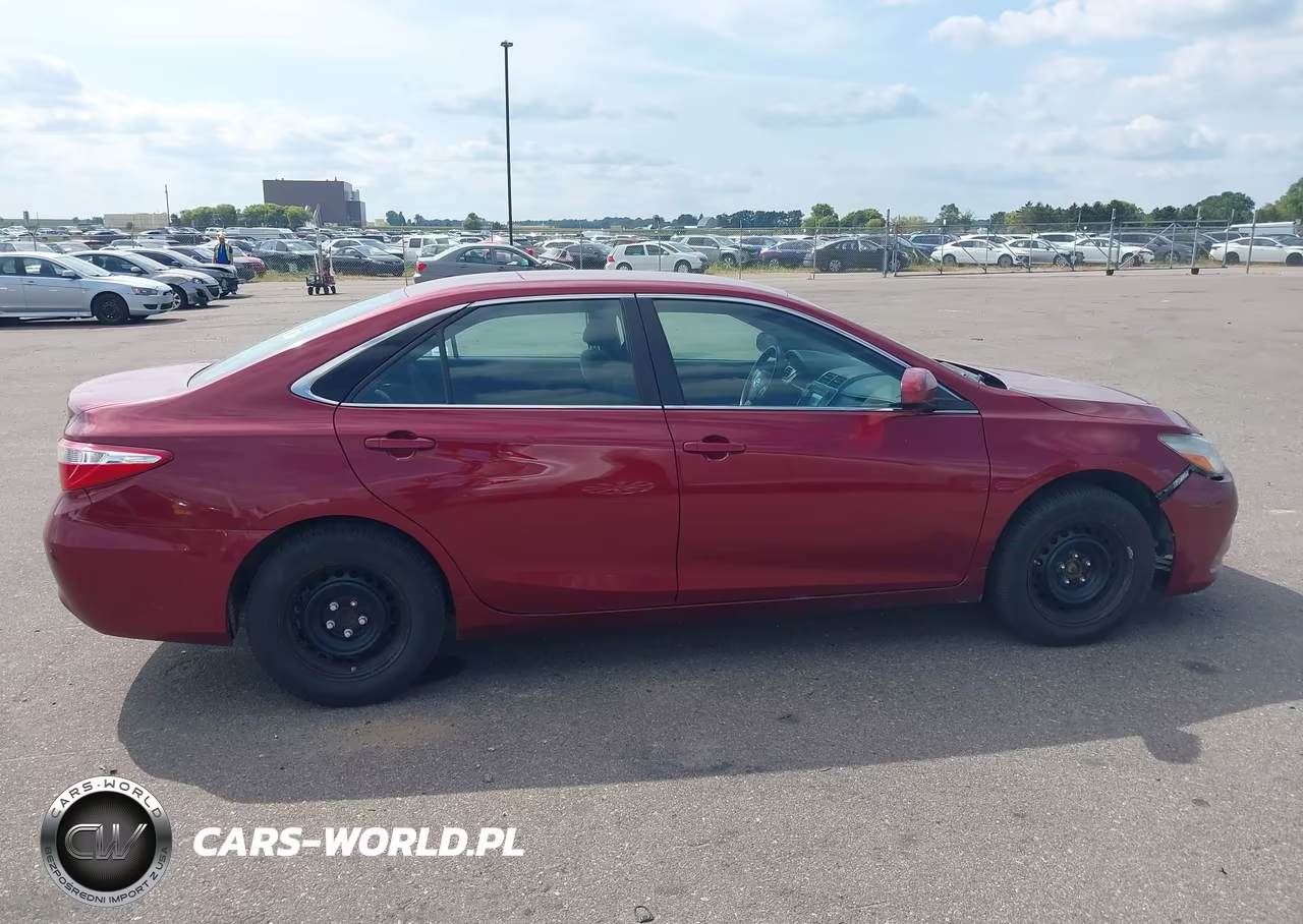 2017 Toyota Camry Le VIN:4T1BF1FK8HU706610 - 14
