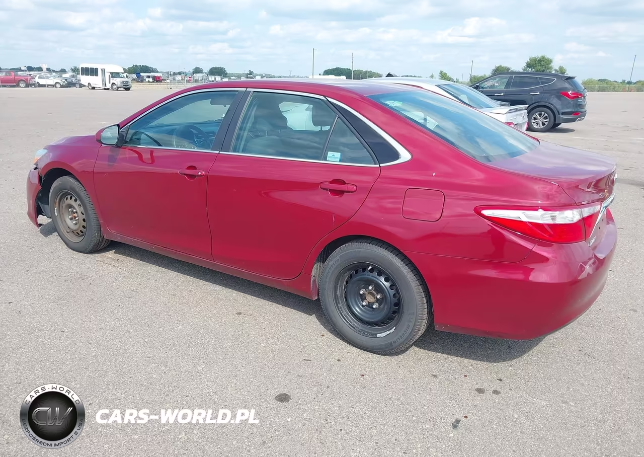 2017 Toyota Camry Le VIN:4T1BF1FK8HU706610 - 3
