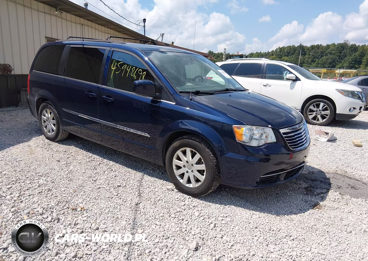 2016 Chrysler Town & Country Touring