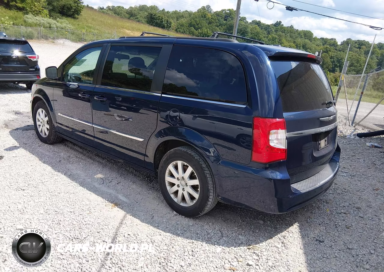2016 Chrysler Town & Country Touring VIN:2C4RC1BG6GR111876 - 3