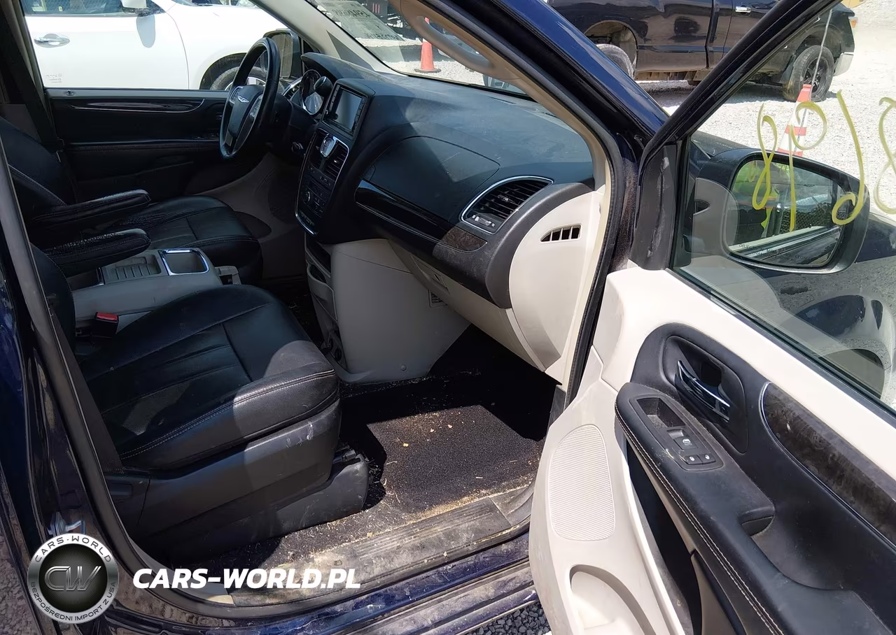 2016 Chrysler Town & Country Touring VIN:2C4RC1BG6GR111876 - 5