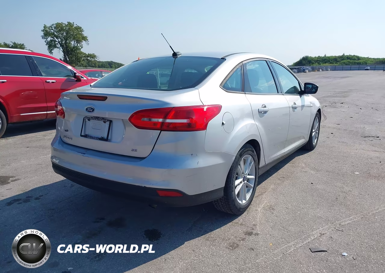 2015 Ford Focus Se VIN:1FADP3F27FL270377 - 6