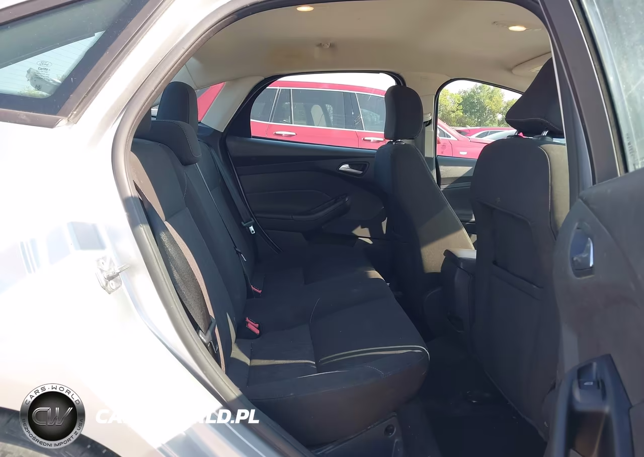 2015 Ford Focus Se VIN:1FADP3F27FL270377 - 8