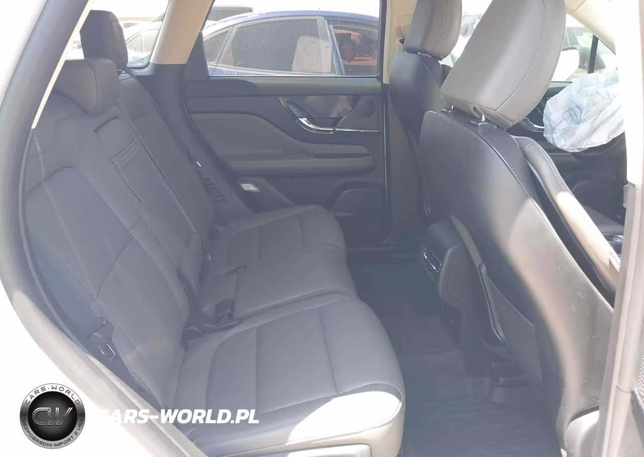 2024 Lincoln Corsair Premiere VIN:5LMCJ1CA7RUL22752 - 8