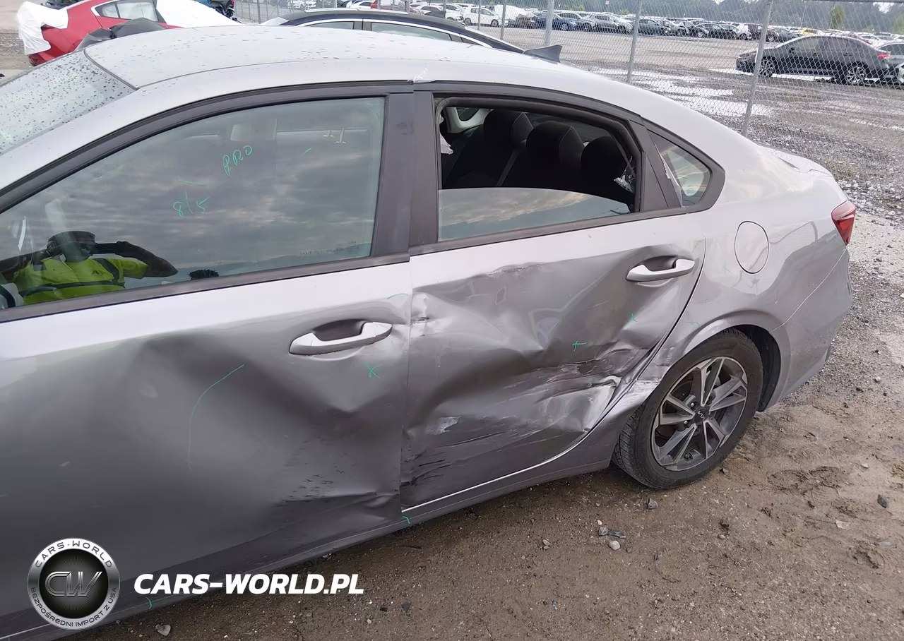 2022 Kia Forte Lxs VIN:3KPF24ADXNE456535 - 6