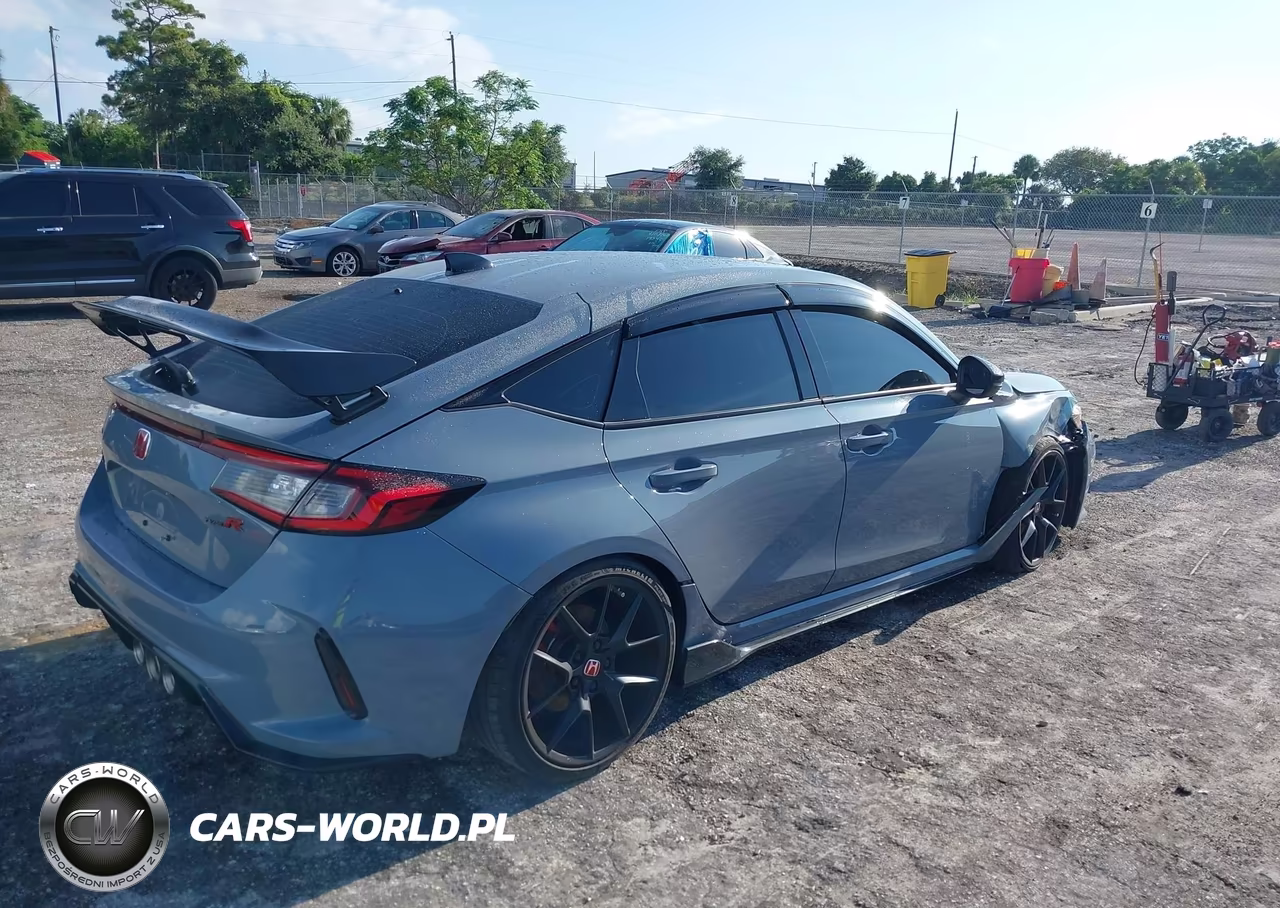 2023 Honda Civic Type R Touring VIN:JHMFL5G40PX001348 - 4