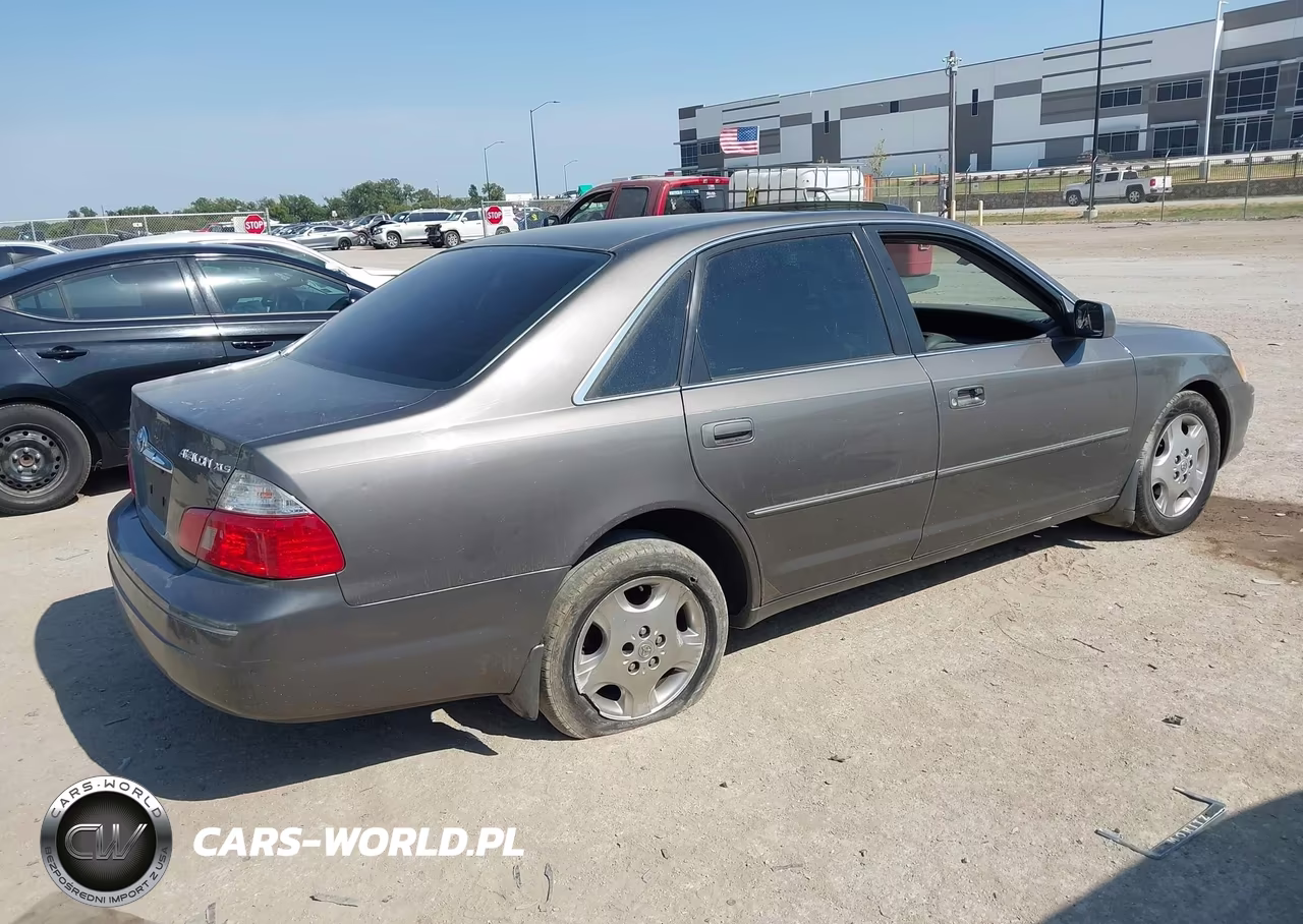 2003 Toyota Avalon Xls VIN:4T1BF28B63U313135 - 4