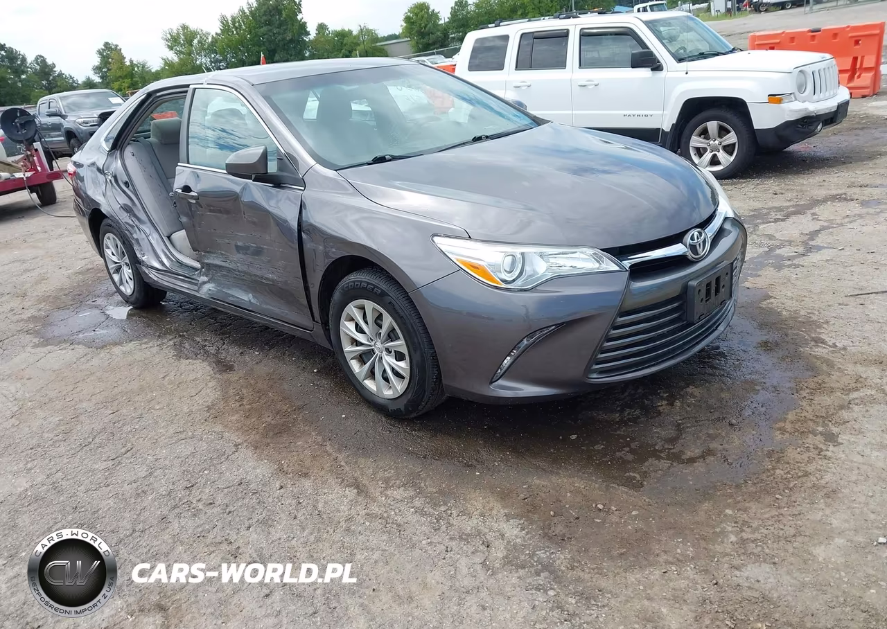 2017 Toyota Camry Le – zdjęcie 1 z 17
