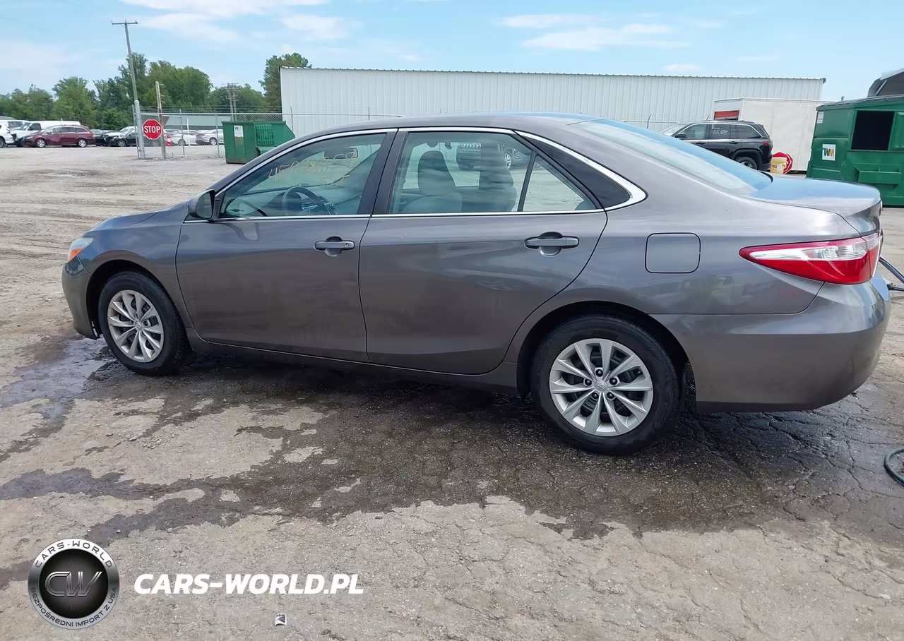 2017 Toyota Camry Le VIN:4T1BF1FK1HU373019 - 15
