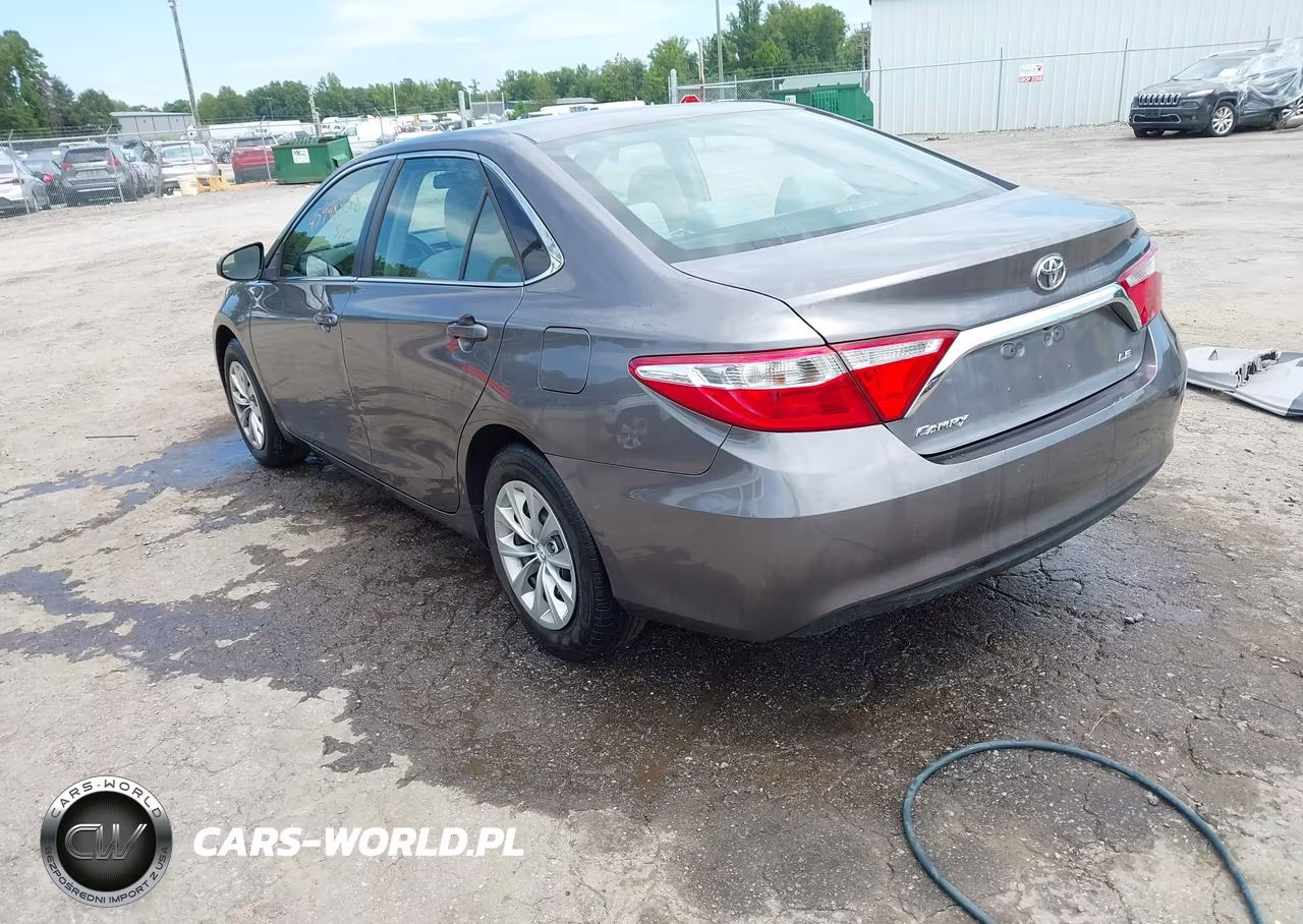 2017 Toyota Camry Le VIN:4T1BF1FK1HU373019 - 3