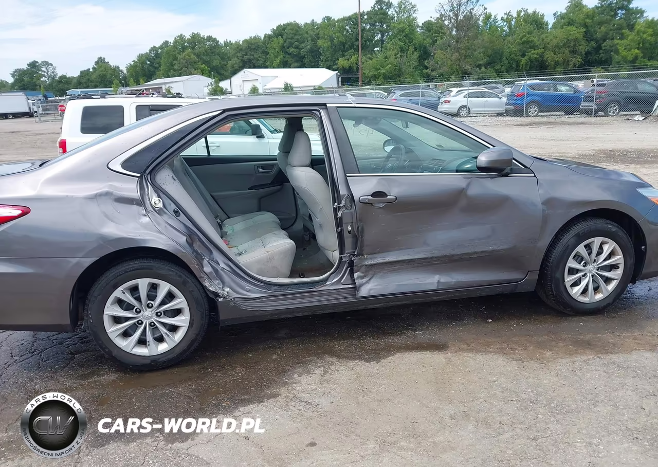 2017 Toyota Camry Le VIN:4T1BF1FK1HU373019 - 6