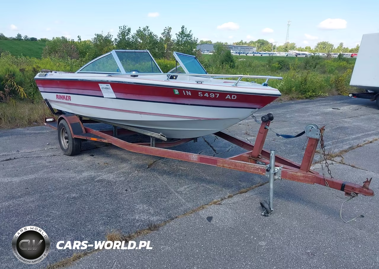 1990 Rinker 16 170 Inboard Moto