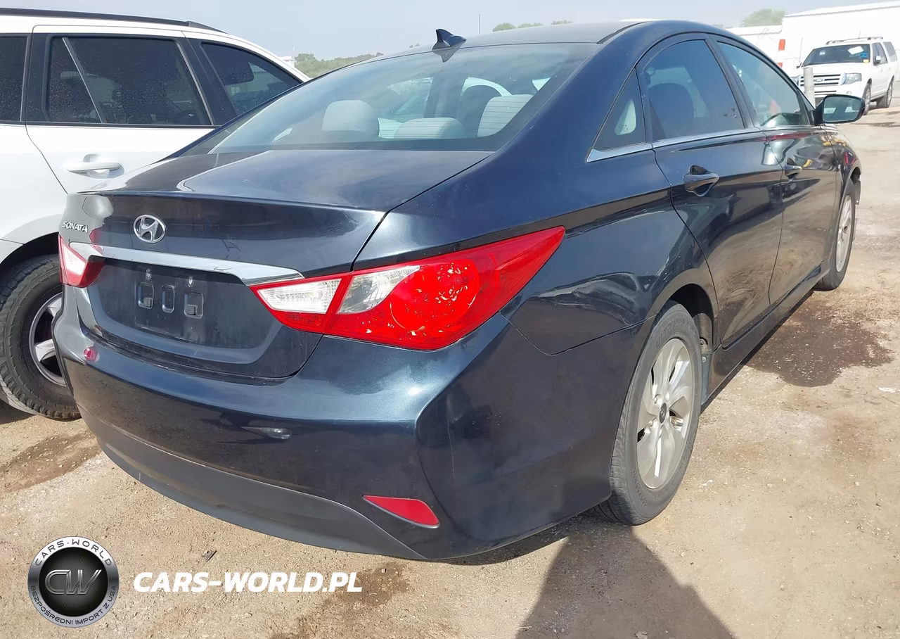 2014 Hyundai Sonata Gls VIN:5NPEB4AC6EH822392 - 4