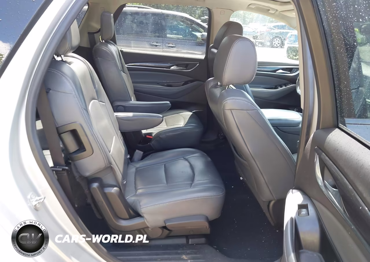 2018 Buick Enclave Essence VIN:5GAERBKW3JJ220951 - 8
