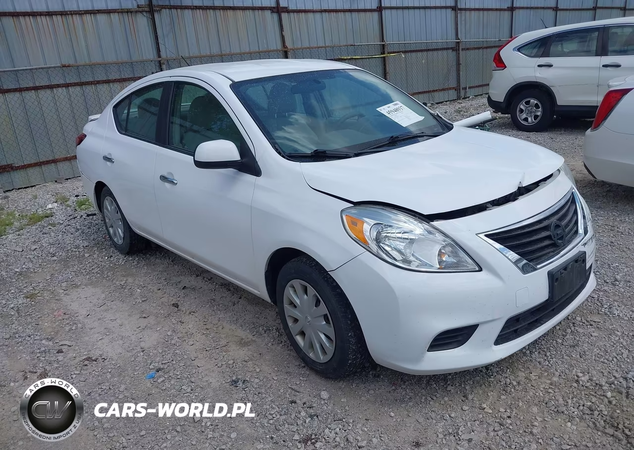 2013 Nissan Versa 1.6 Sv