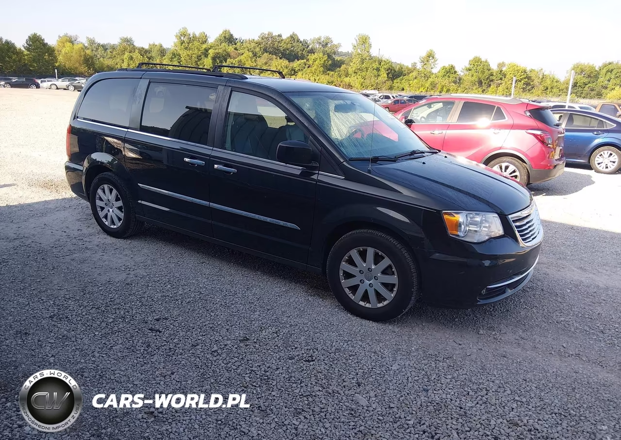 2016 Chrysler Town & Country Touring – zdjęcie 1 z 16