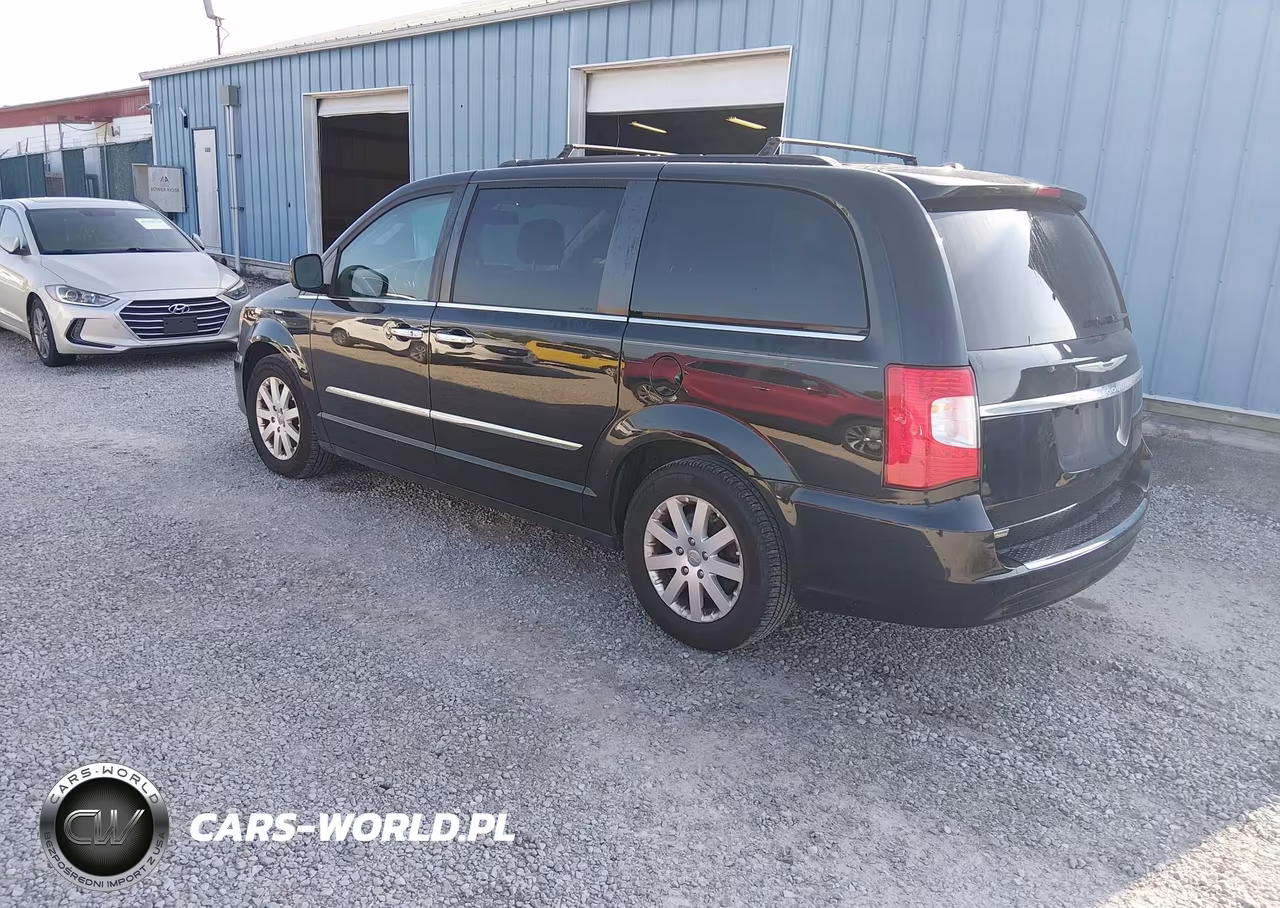 2016 Chrysler Town & Country Touring VIN:2C4RC1BG7GR158981 - 3