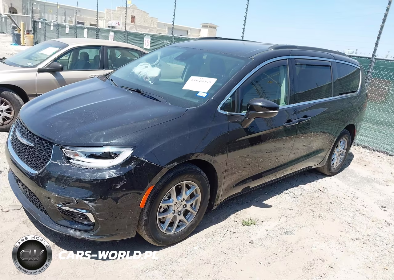2022 Chrysler Pacifica Touring L VIN:2C4RC1BG2NR176897 - 2