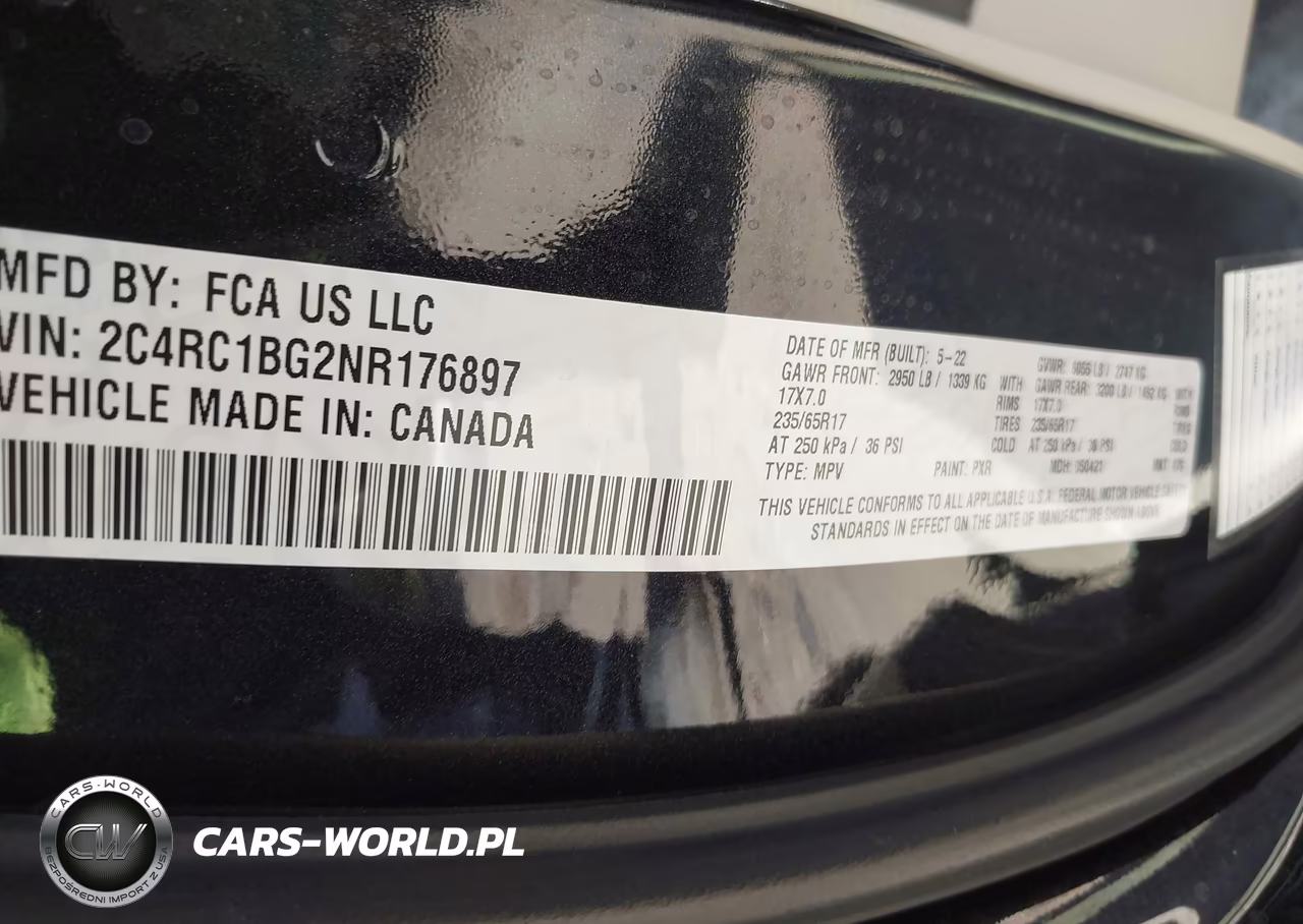 2022 Chrysler Pacifica Touring L VIN:2C4RC1BG2NR176897 - 9