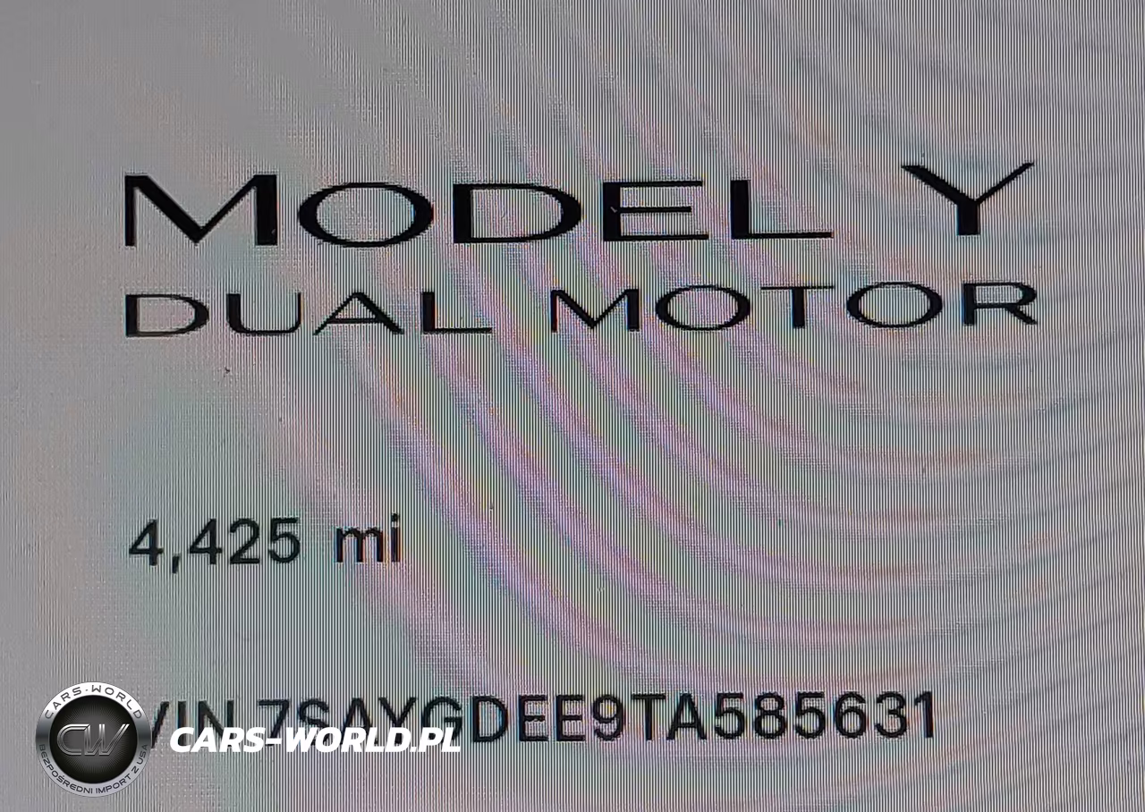 2026 Tesla Model Y VIN:7SAYGDEE9TA585631 - 15