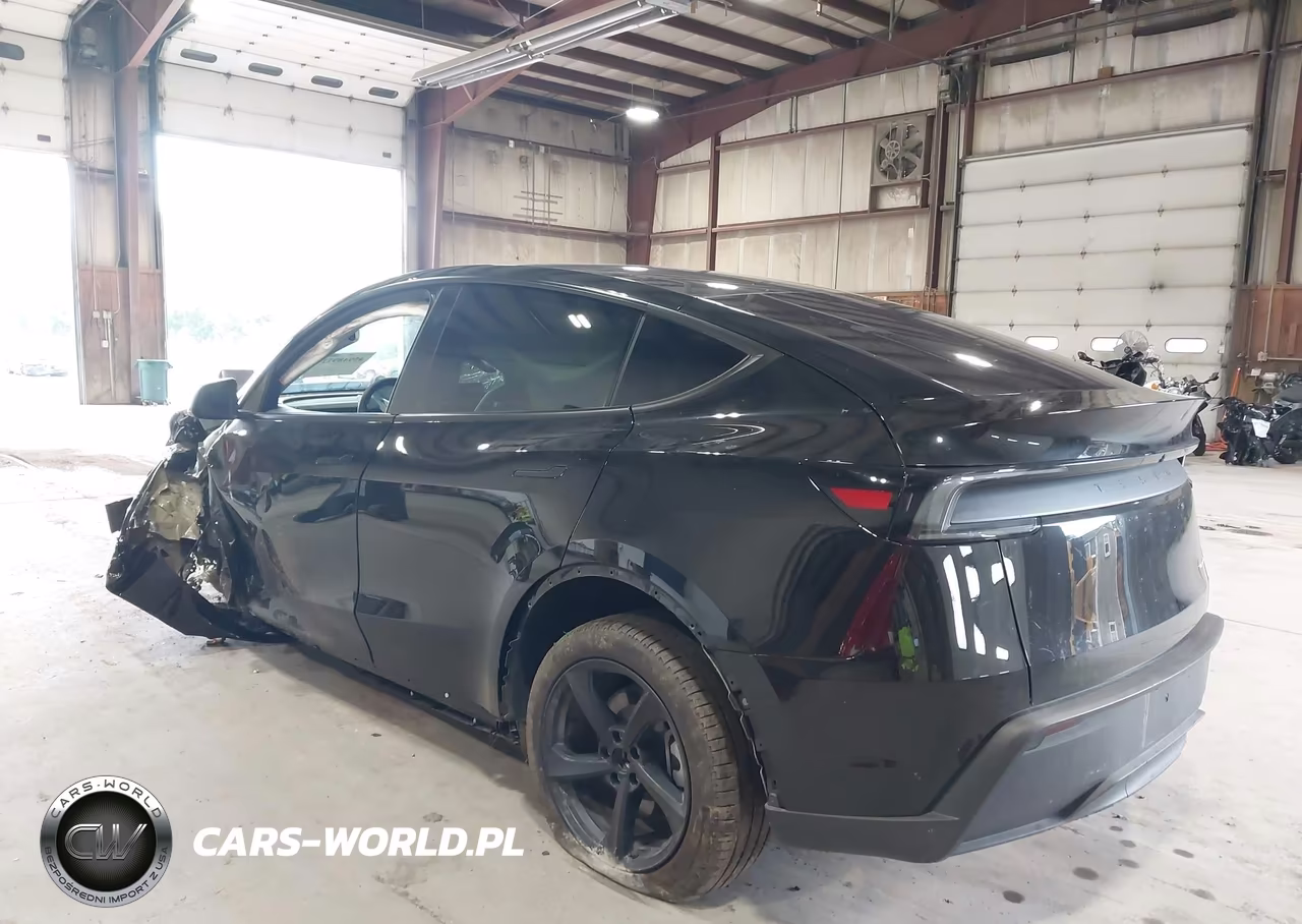 2026 Tesla Model Y VIN:7SAYGDEE9TA585631 - 3