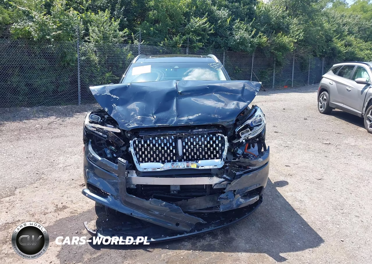 2023 Lincoln Aviator Black Label Grand Touring VIN:5LMYJ9YY1PNL02711 - 12