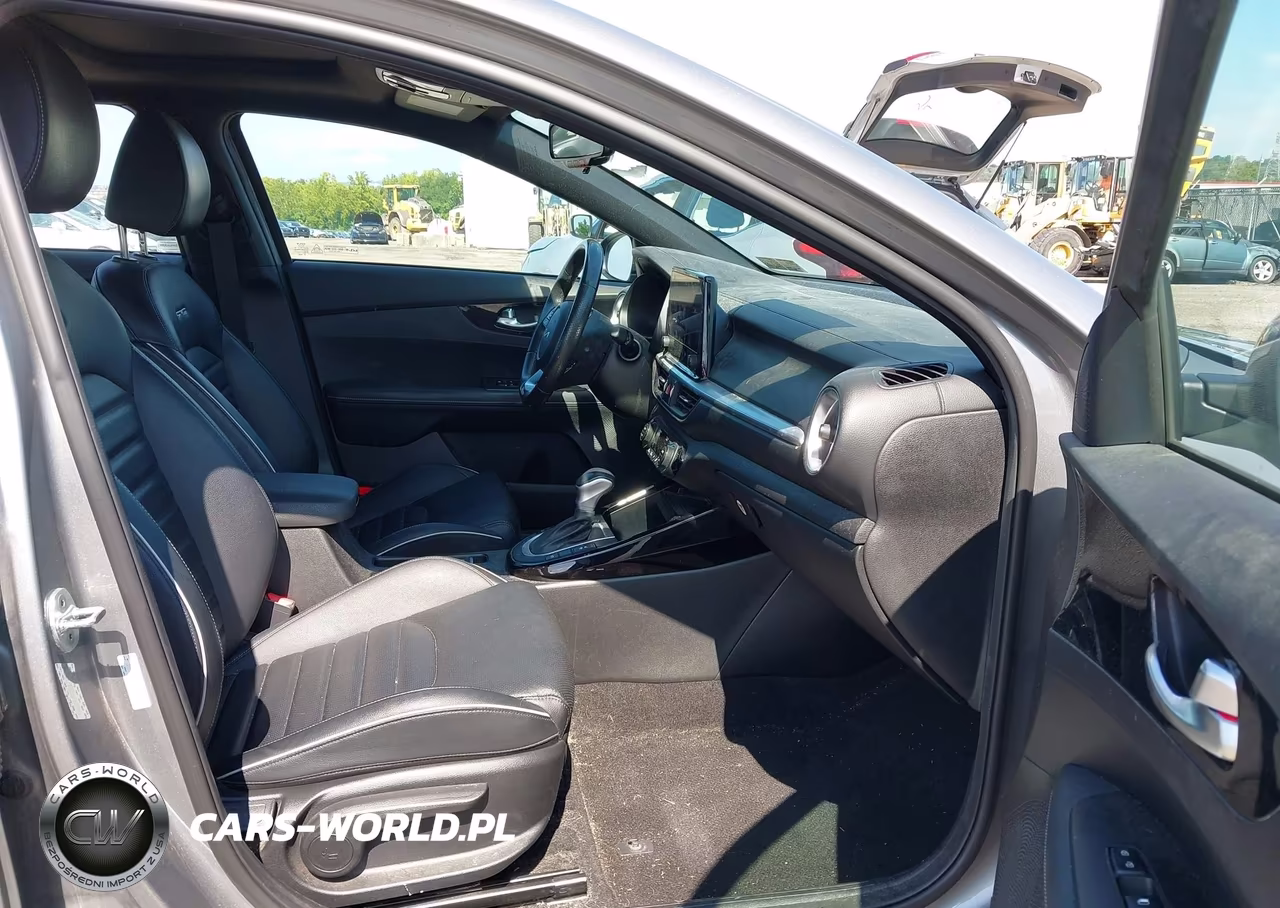 2023 Kia Forte Gt-Line VIN:3KPF54AD9PE516167 - 5