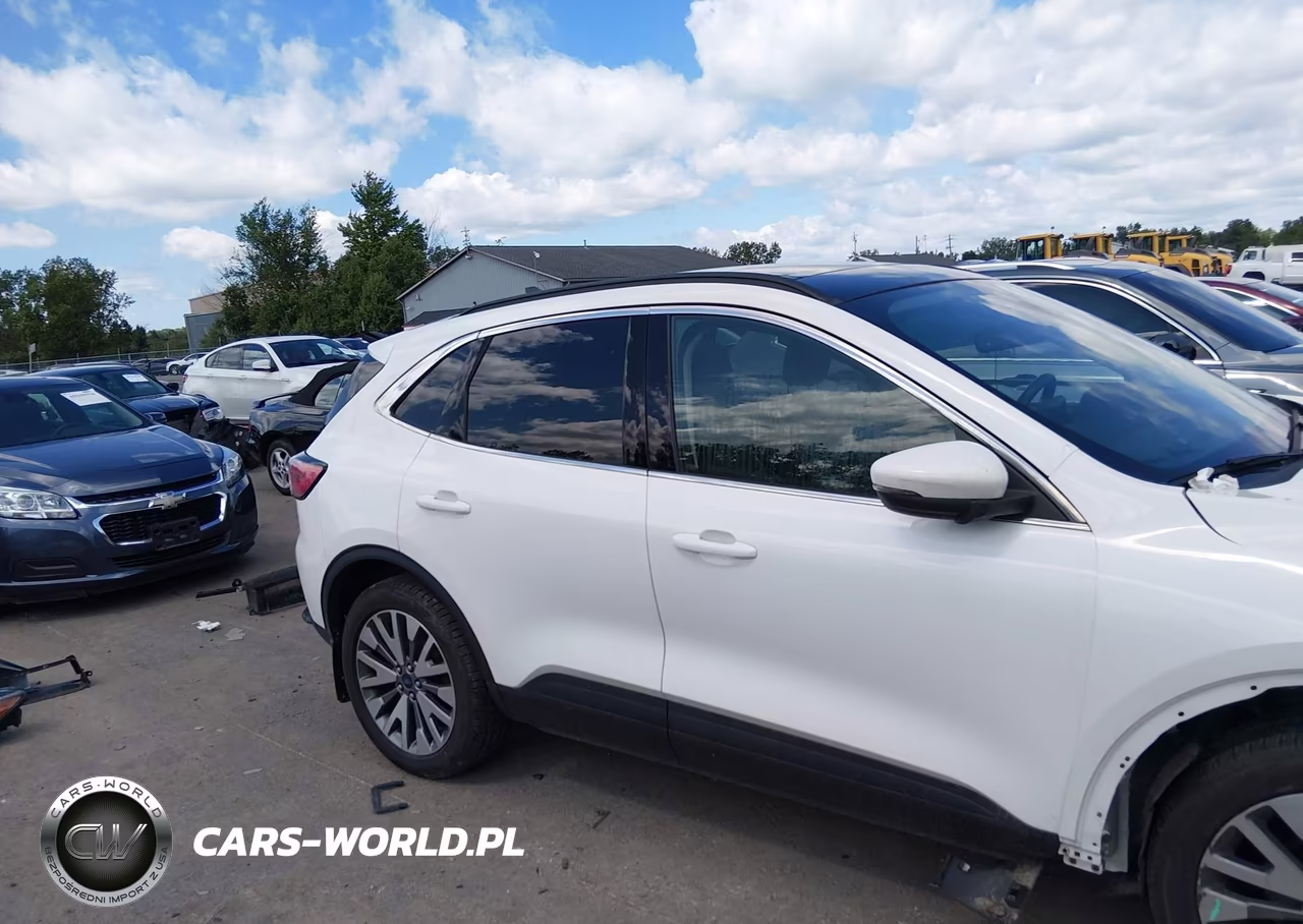 2020 Ford Escape Titanium VIN:1FMCU9J97LUB96899 - 14