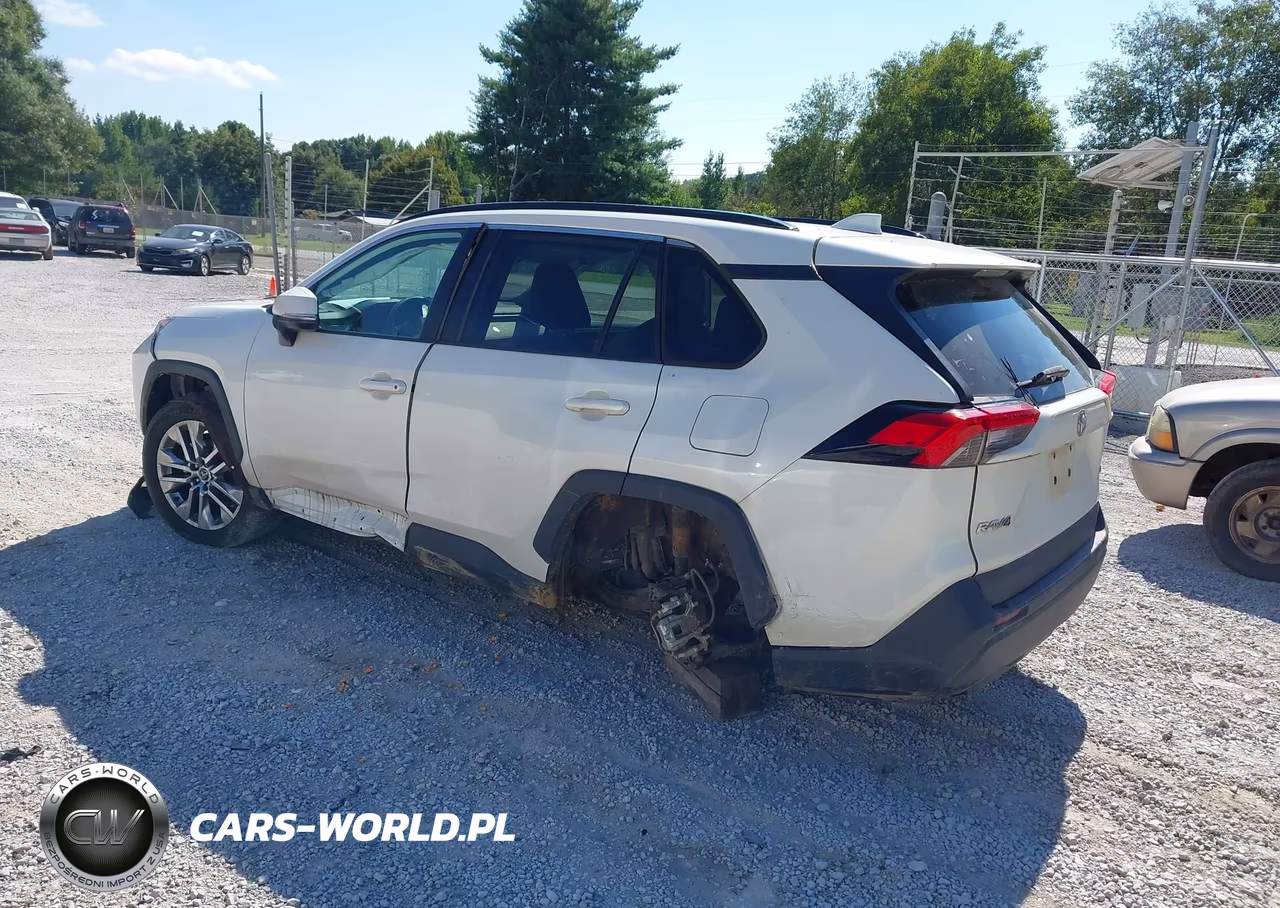 2021 Toyota Rav4 Xle Premium VIN:2T3C1RFV5MW106222 - 3