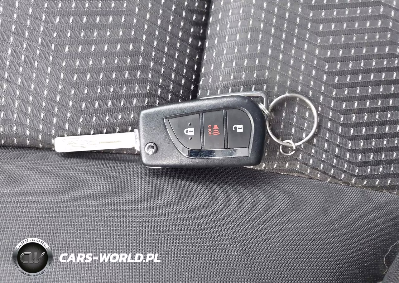 2017 Toyota Corolla Im VIN:JTNKARJE1HJ546358 - 11