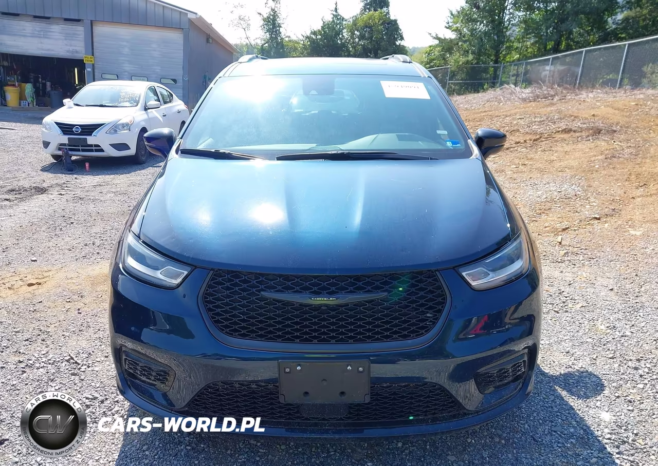 2025 Chrysler Pacifica Limited VIN:2C4RC1GGXSR512378 - 12