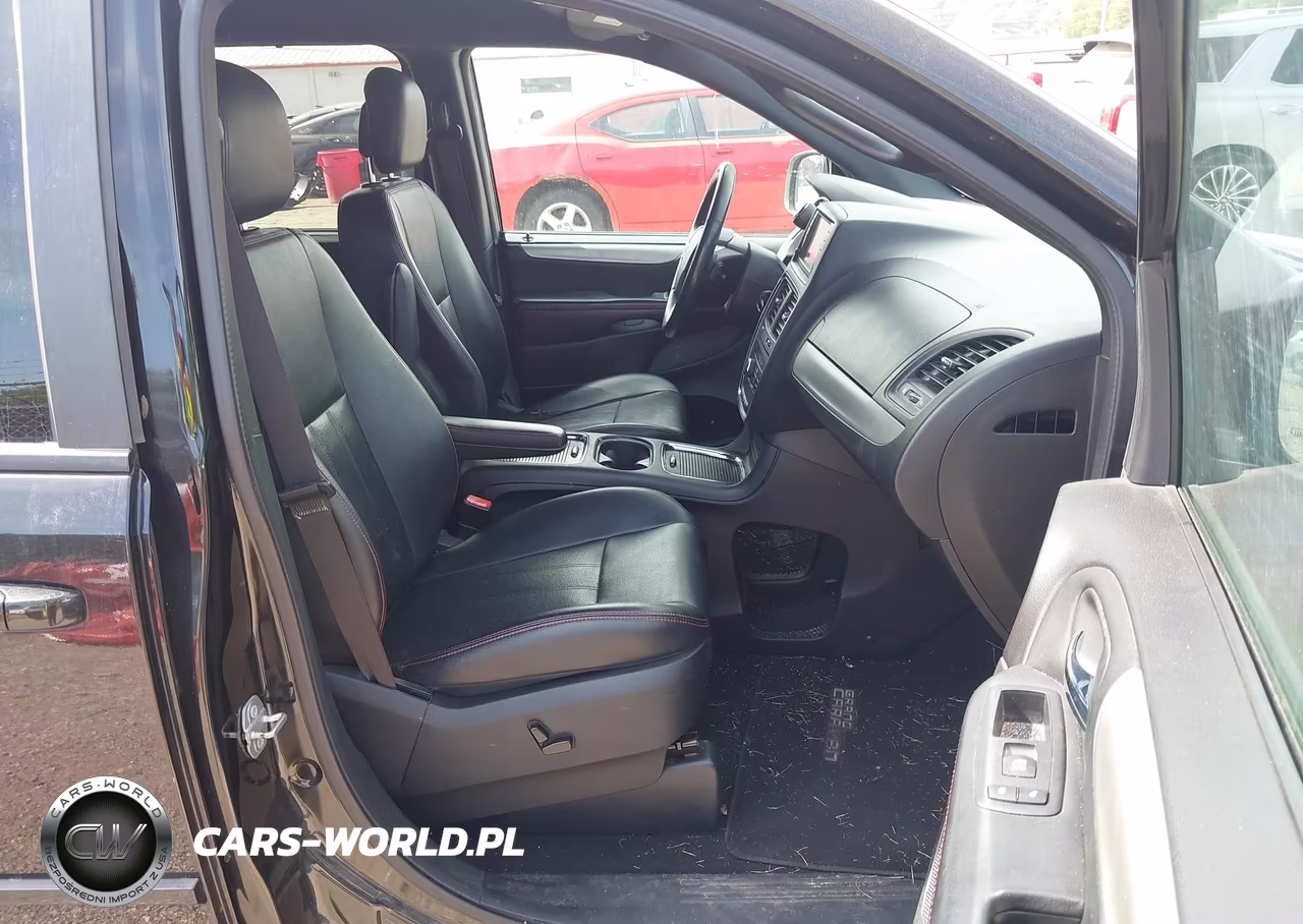 2017 Dodge Grand Caravan Gt VIN:2C4RDGEG6HR718440 - 5