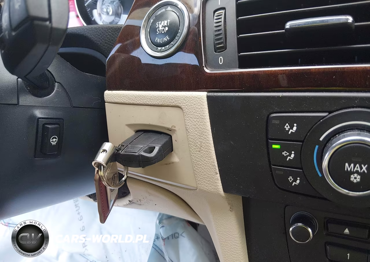 2012 BMW 328I VIN:WBADW3C54CE823656 - 11