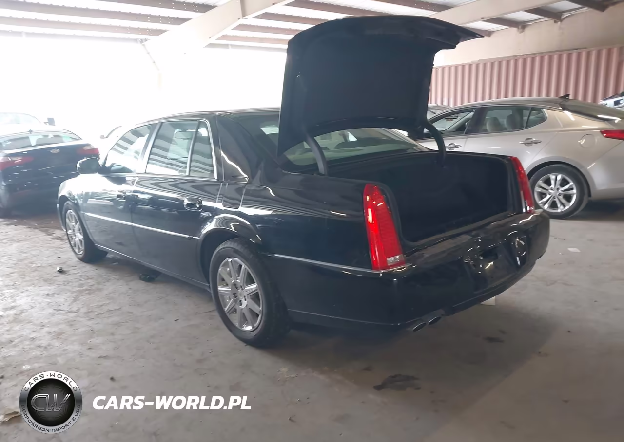 2011 Cadillac Dts Premium Collection VIN:1G6KH5E65BU107135 - 3