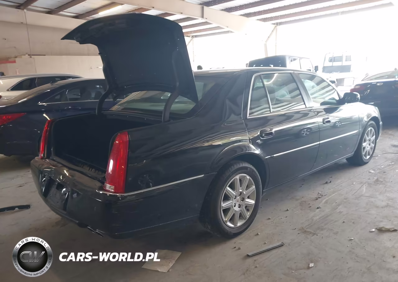 2011 Cadillac Dts Premium Collection VIN:1G6KH5E65BU107135 - 4