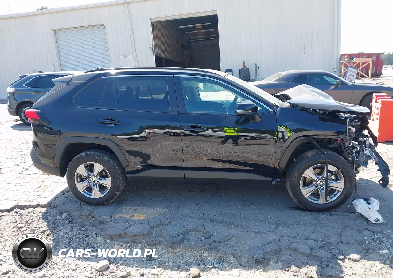 2025 Toyota Rav4 Hybrid Le VIN:4T3MWRFV2SU165764 - 13