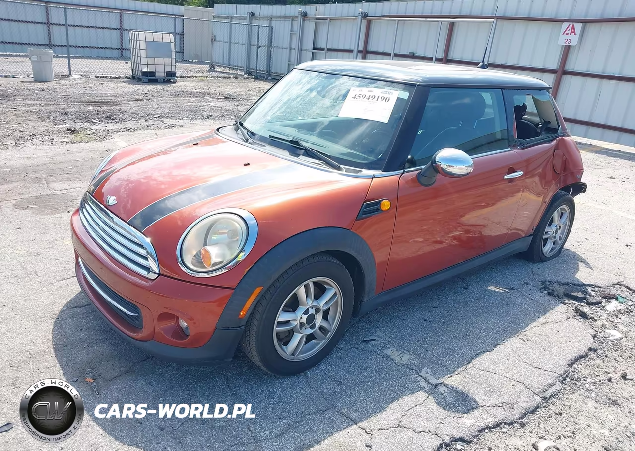 2011 Mini Cooper VIN:WMWSU3C58BT096724 - 2