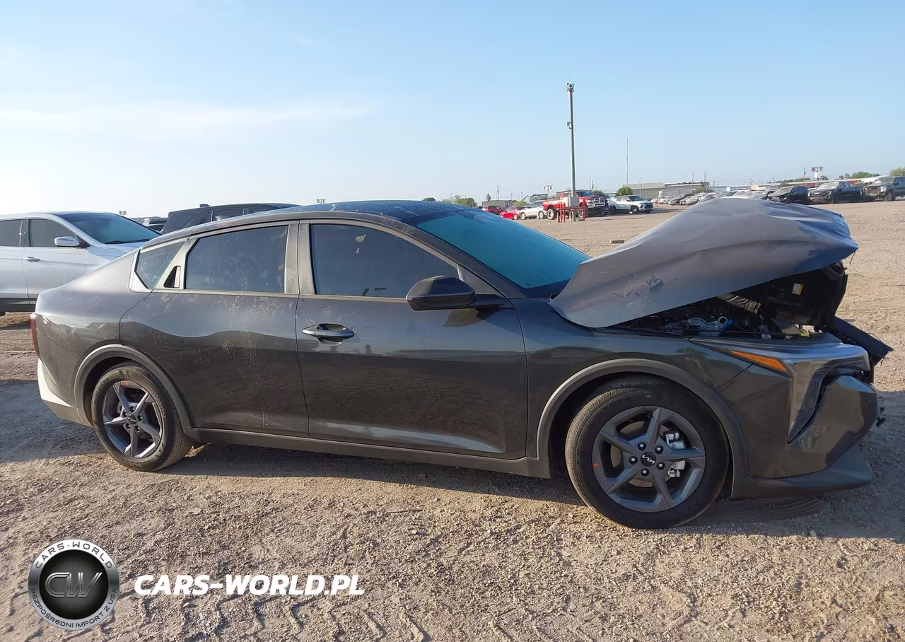 2026 Kia K4 Lxs VIN:3KPFT4DE0TE382279 - 13