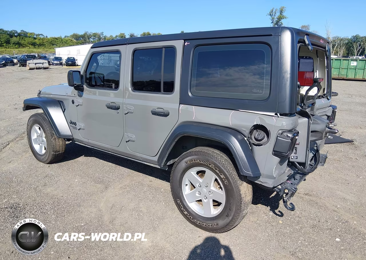 2021 Jeep Wrangler Unlimited Sport 4X4 VIN:1C4HJXDNXMW738261 - 3