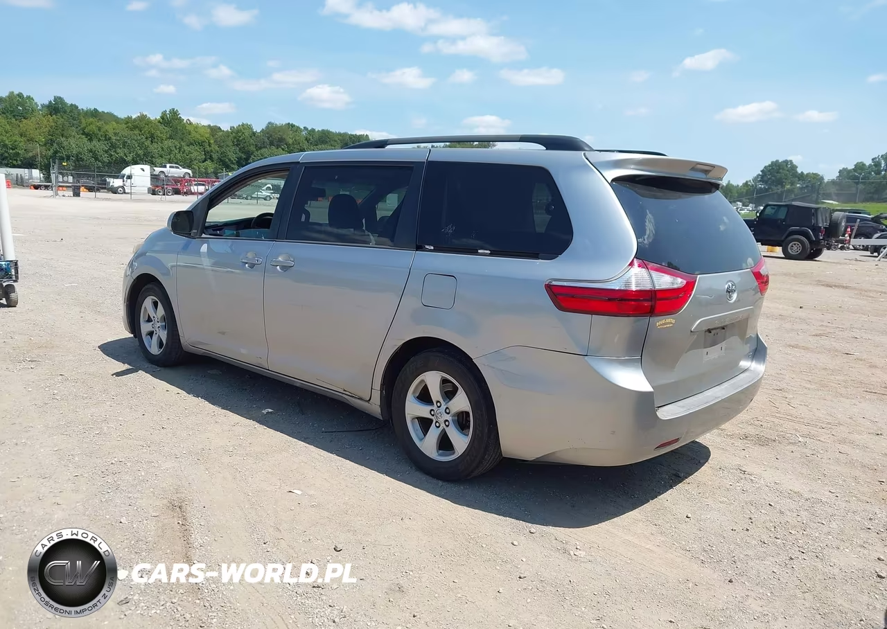 2015 Toyota Sienna Le 8 Passenger VIN:5TDKK3DC9FS574417 - 3
