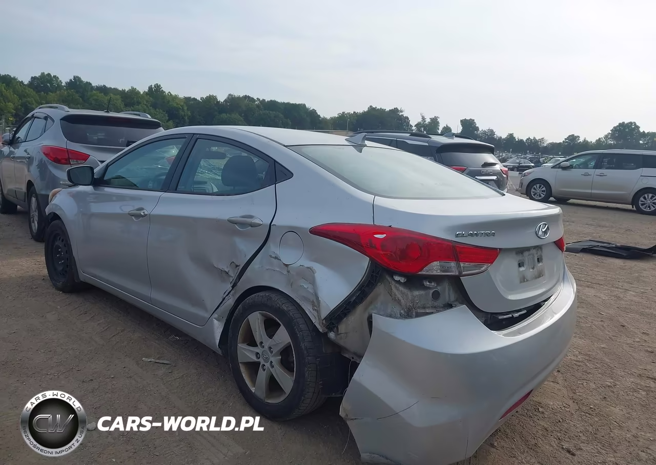 2013 Hyundai Elantra Gls VIN:KMHDH4AEXDU843547 - 3