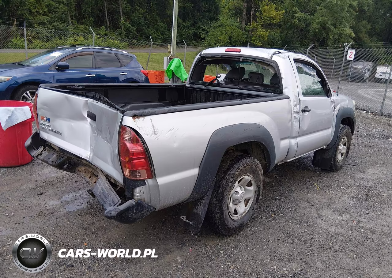 2013 Toyota Tacoma VIN:5TFPX4ENXDX018413 - 4