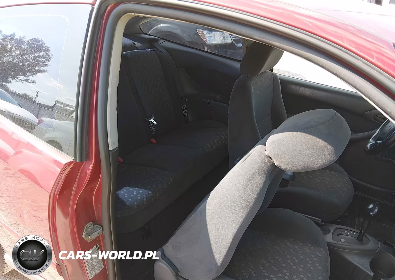 2001 Ford Focus Zx3 VIN:3FAFP31311R248510 - 8