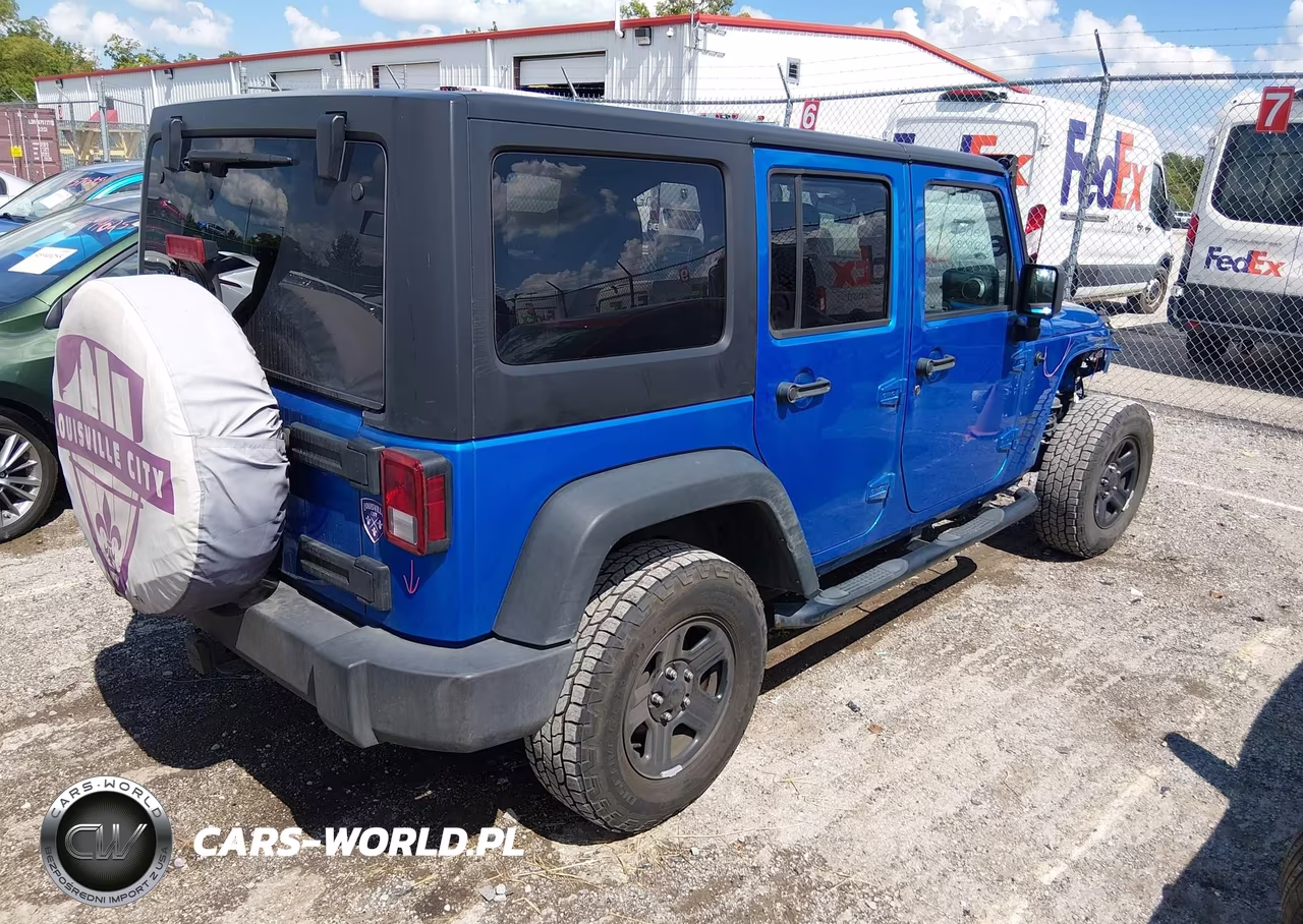 2016 Jeep Wrangler Unlimited Sport VIN:1C4BJWDG8GL114546 - 4
