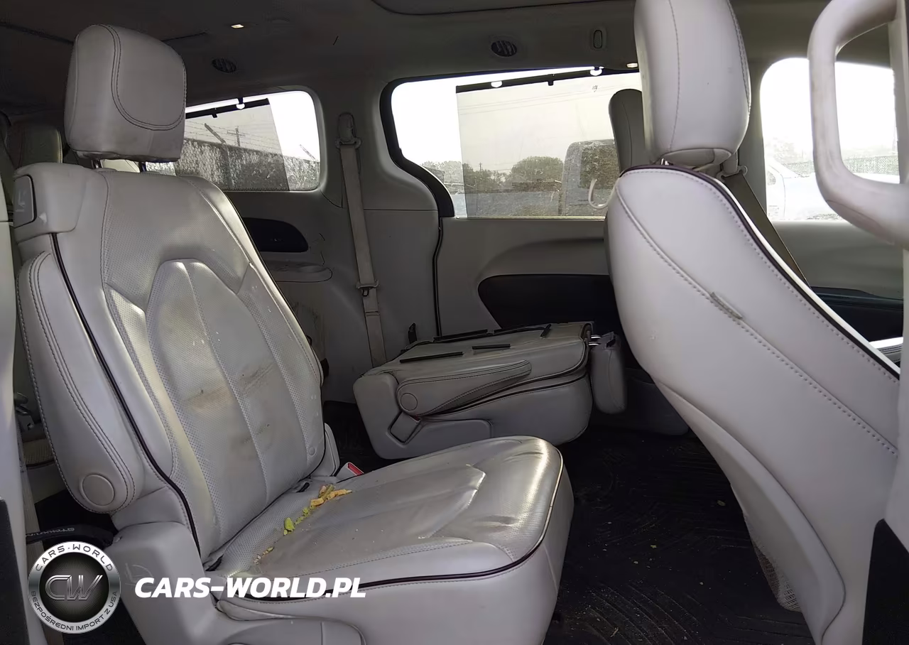 2019 Chrysler Pacifica Limited VIN:2C4RC1GG6KR551842 - 8