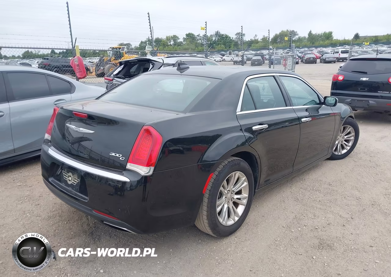 2017 Chrysler 300C VIN:2C3CCAEG1HH608265 - 4