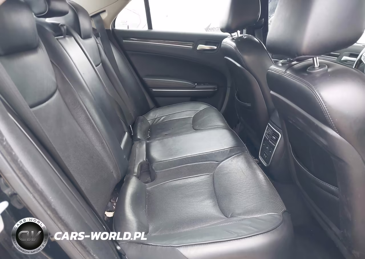 2017 Chrysler 300C VIN:2C3CCAEG1HH608265 - 8